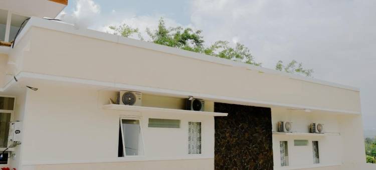 红多兹酒店@卡朗普洛索2号(RedDoorz at Karangploso 2)图片