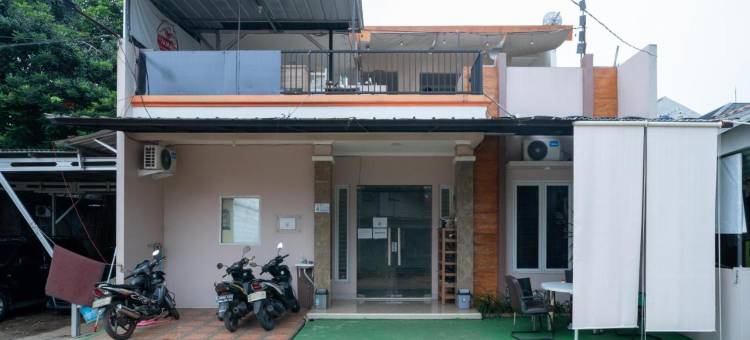 红多兹伊斯兰酒店-近哥打电影院贾蒂亚西购物中心(RedDoorz Syariah Near Kota Cinema Mall Jatiasih)图片