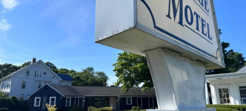 OYO克林顿村汽车旅馆(Village Motel)图片