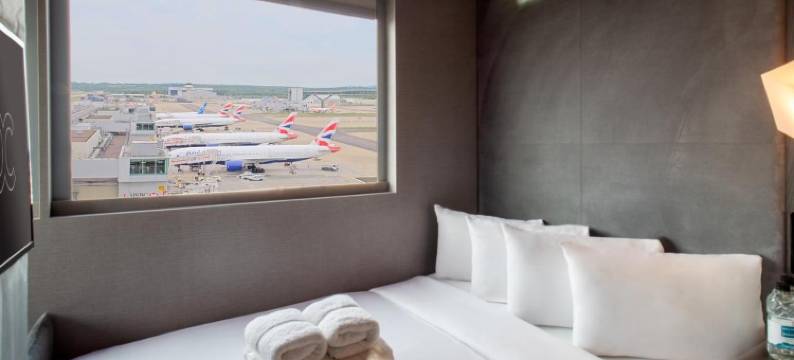 盖特威克集团酒店(Bloc Hotel London Gatwick Airport)图片