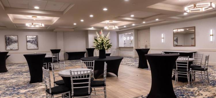 希尔顿逸林酒店-伊顿敦蒂顿瀑布(DoubleTree by Hilton Hotel Tinton Falls - Eatontown)图片