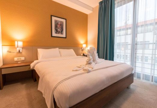 Sky Corner Hotel Hotel Overview