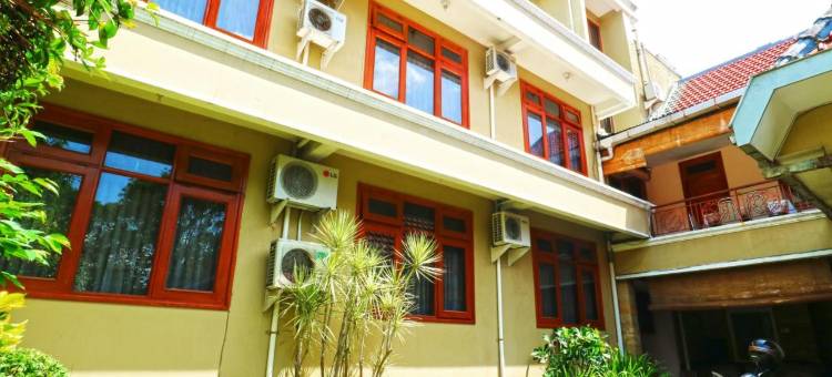 红多兹Plus酒店-近布拉维加亚博物馆(RedDoorz Plus Near Brawijaya Museum)图片