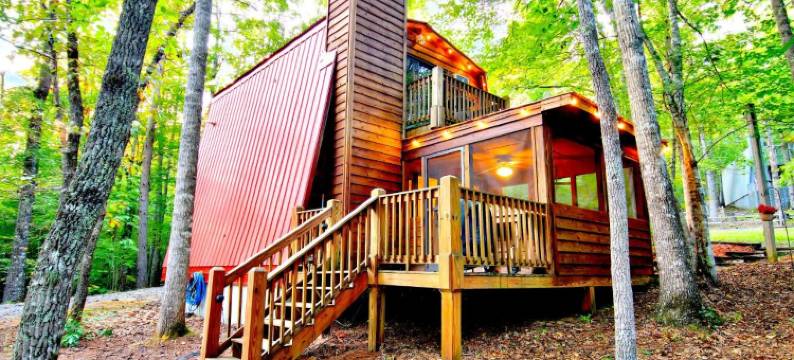 Modern A-Frame in Blairsville - Indoor Hot Tub & Firepit图片