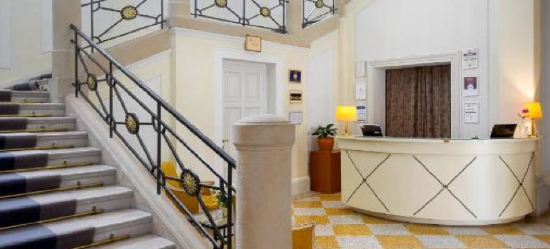 卡洛耶卡斯蒂里酒店及餐厅(Károlyi Kastély Hotel & Restaurant)图片