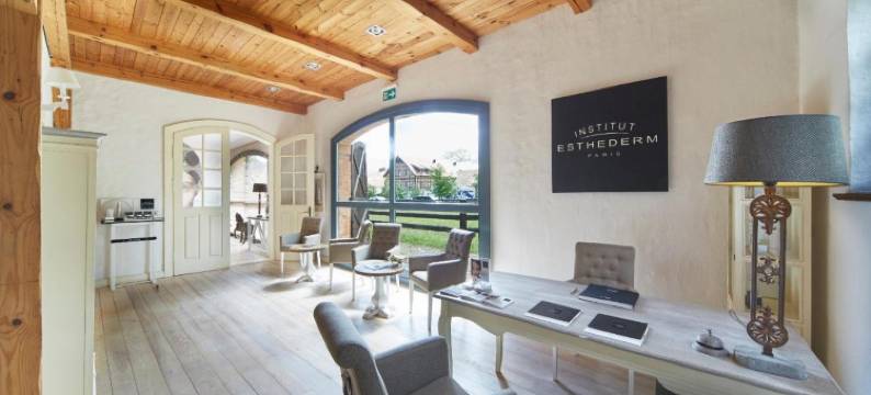 波沃索尼亚西耶柯辛科酒店(Ciekocinko Powozownia)图片