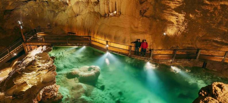 帕迪拉克海湾拖车小屋酒店(Le Roulottes du Petit Gouffre de Padirac Avec Spa)图片