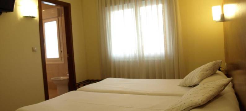 维耶拉阿斯图里亚斯酒店(Pension Viella Asturias)图片