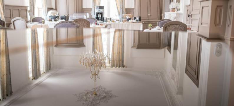 蒙塔贝特木屋酒店(Château de Montabert)图片