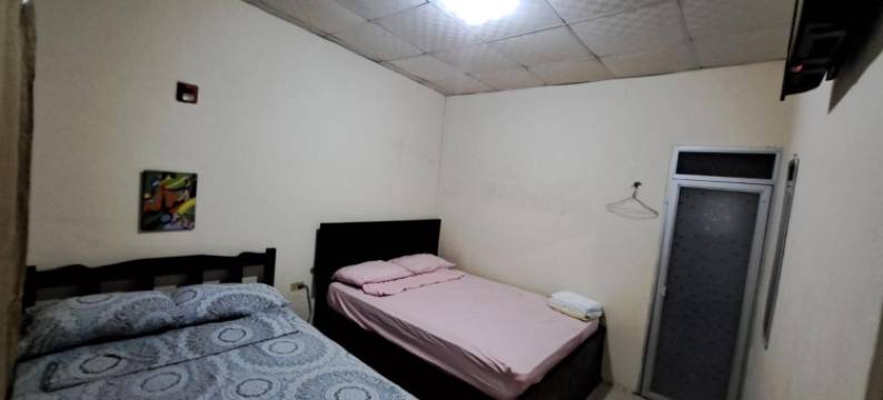 布里萨斯卡罗雷纳斯青年旅舍(Hostal Brisas Calobrenas)图片