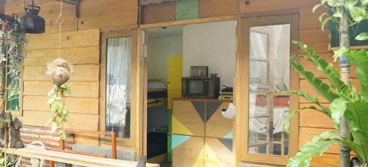 布罗莫BnB背包客快乐之家(Happy House Bnb Bromo Backpacker)图片