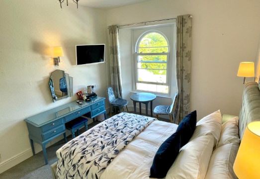 Gresham Court Hotel Overview