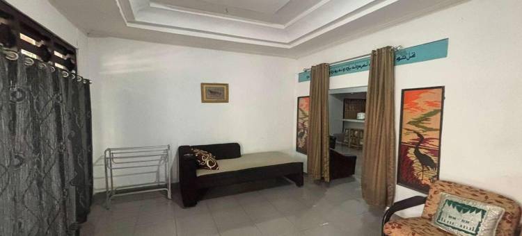 OYO 95050 彭吉纳潘塞卡尔萨里伊斯兰旅馆(OYO 95050 Penginapan Sekarsari Syariah)图片