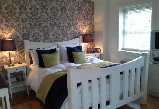 Bruach Lodge Hotel Overview