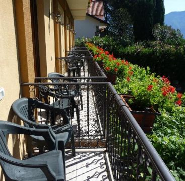 Albergo Rusall Hotel Overview