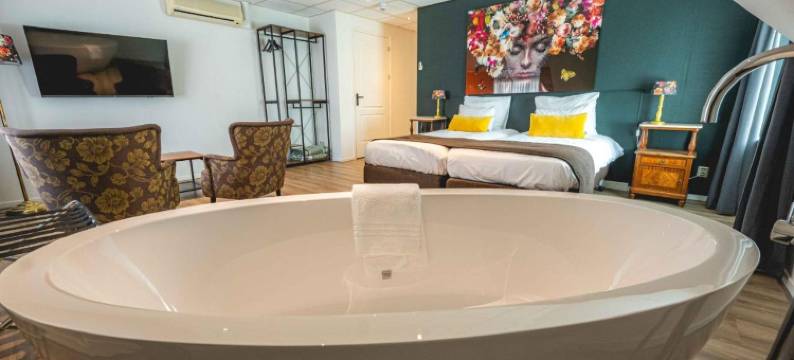 德克洛普查尔梅酒店及餐厅(De Klomp Charme Hotel & Restaurant)图片