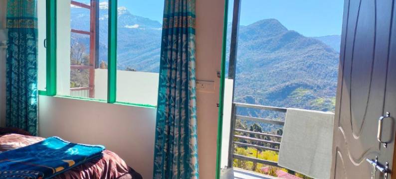 月亮咖啡馆和住宿酒店(Moon Hotel Tungnath)图片