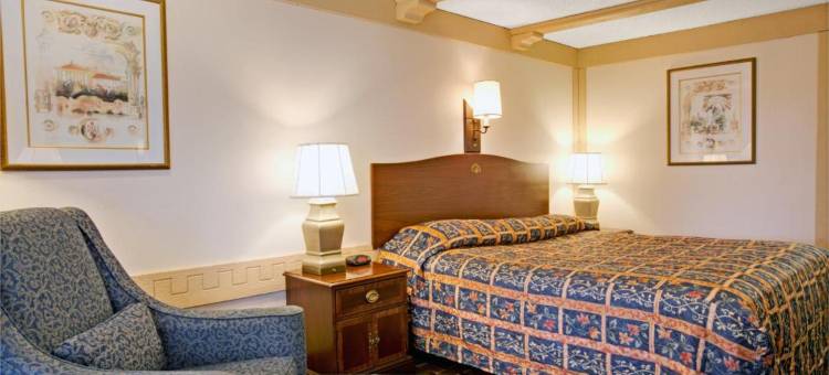 格林斯堡骑士酒店(Knights Inn Greensburg)图片