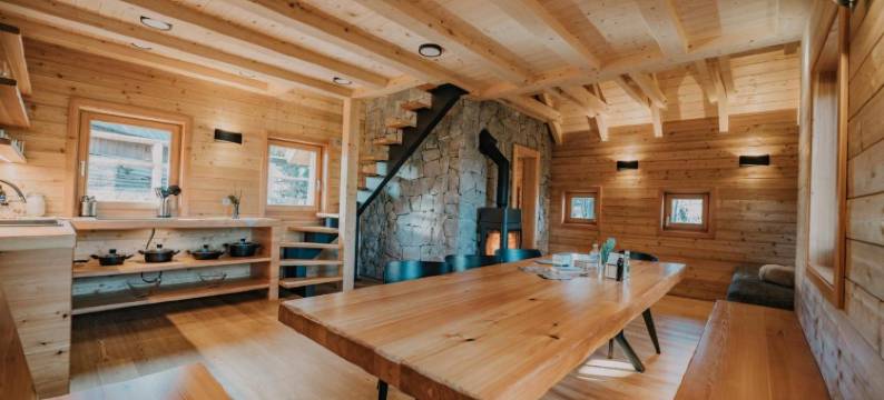 大山上的Žafran小屋(Koča Žafran - Velika Planina)图片