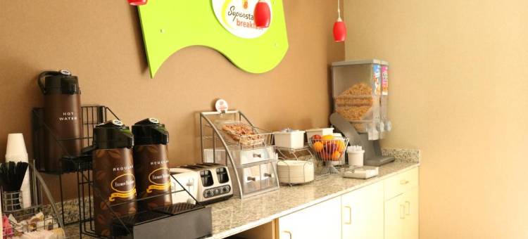 普拉茨堡速8酒店(Super 8 by Wyndham Plattsburgh)图片