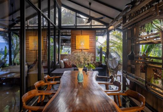 Daya Villa Hotel Overview