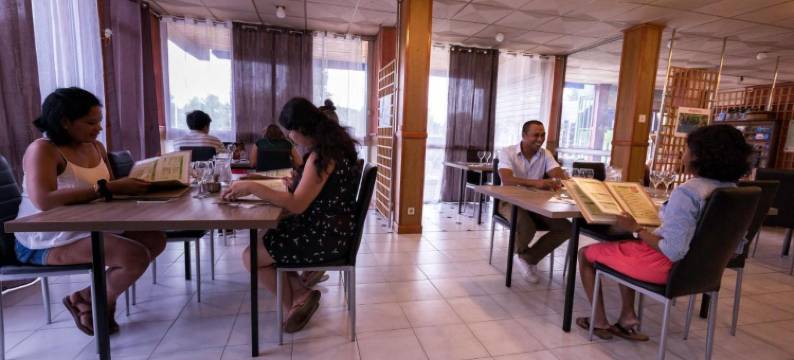 拉罗佳德酒店(Hôtel la Rocade)图片