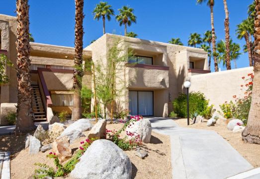 Desert Vacation VillasHotel Overview