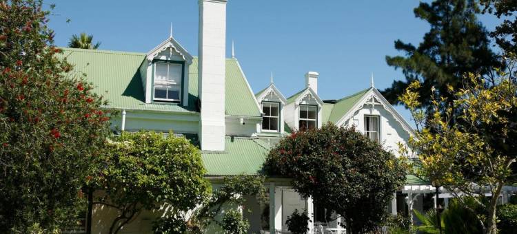 猎鹰视角庄园酒店(Falcons View Manor)图片