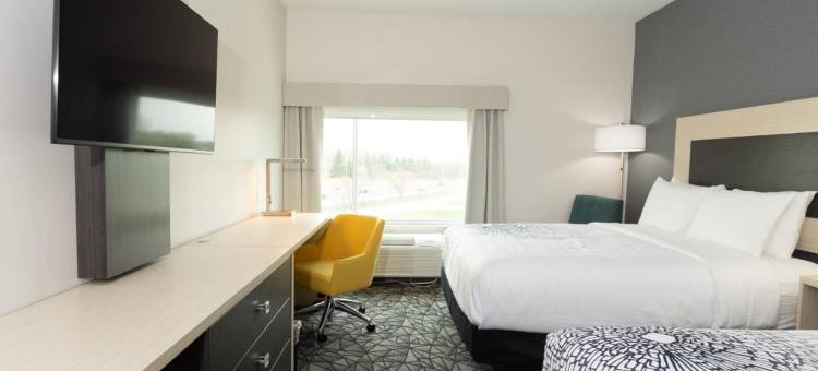 肖尔伍德拉昆塔温德姆套房酒店(La Quinta Inn & Suites by Wyndham Shorewood)图片