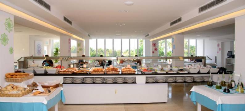 伊维萨岛卡拉莱亚度假酒店(Cala Llenya Resort Ibiza)图片