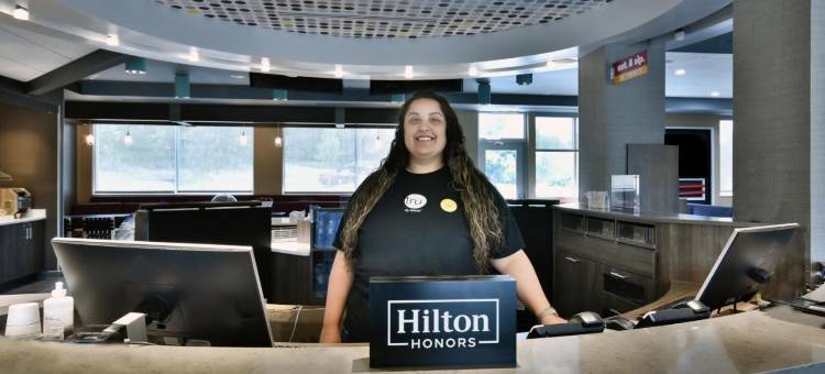 贝克利希尔顿特鲁酒店(Tru by Hilton Beckley)图片