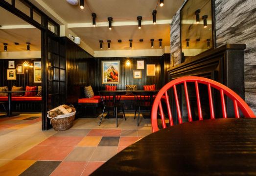 Tyn-y-Coed Inn Hotel Overview