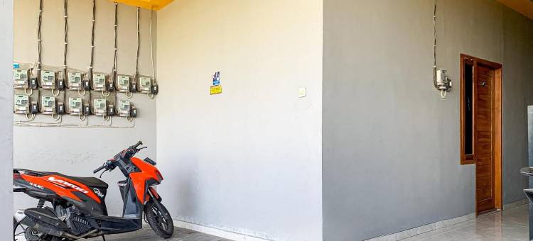 Nay Guesthouse near UMS Mitra RedDoorz图片
