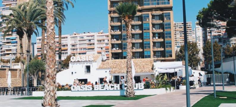 贝尼东绿洲公寓(Apartamentos Oasis Benidorm)图片