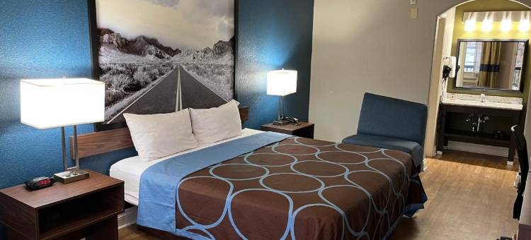 圣安东尼奥速8酒店-近萨姆休斯顿堡(Super 8 by Wyndham San Antonio Near Fort Sam Houston)图片