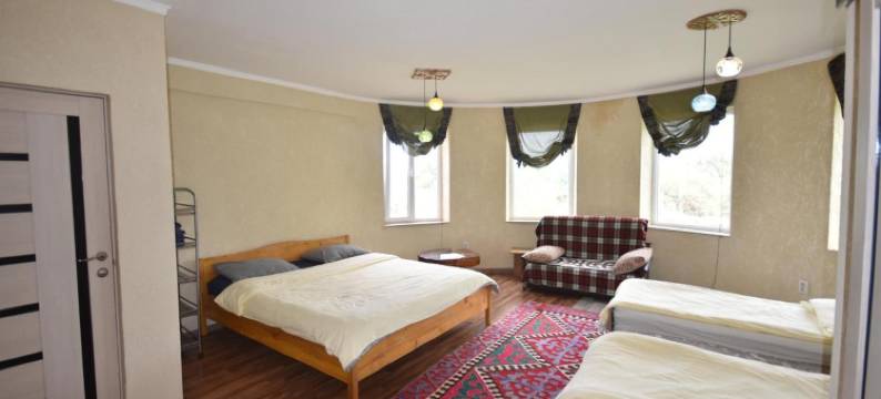 Riverside Karakol图片