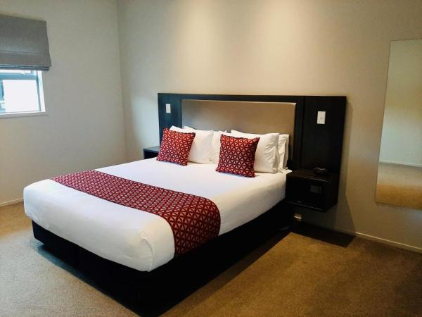 37 The Landing Motel Over view