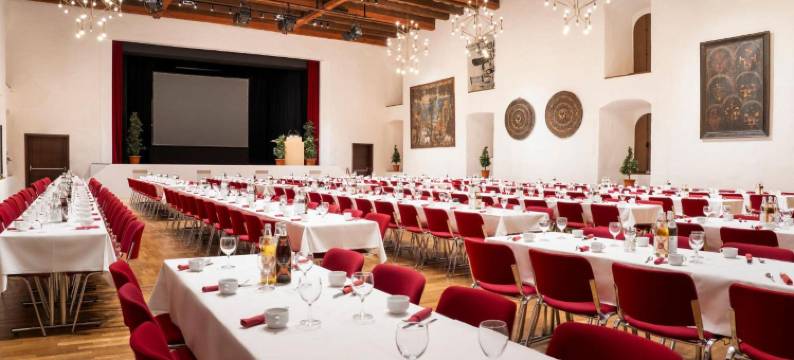 克隆施特莱勒诺德林根酒店(elaya hotel noerdlingen, Trademark by Wyndham)图片