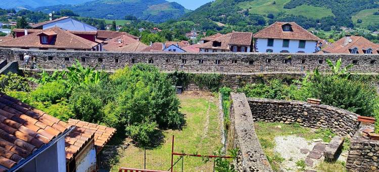 Auberge du Pèlerin Gîte de charme en pierre avec vue sur les montagnes图片
