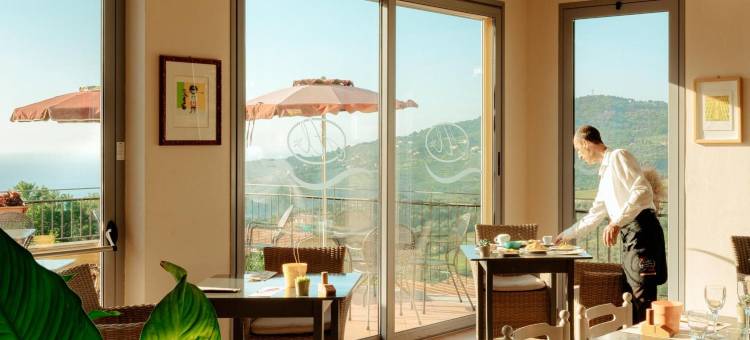 利里昂那迪安诺玛里纳酒店(Hotel Liliana Diano Marina)图片