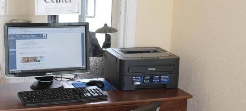 佩里国家展览场区域和I-75沿线Travelodge by Wyndham酒店(Travelodge by Wyndham Perry National Fairgrounds Area I-75)图片