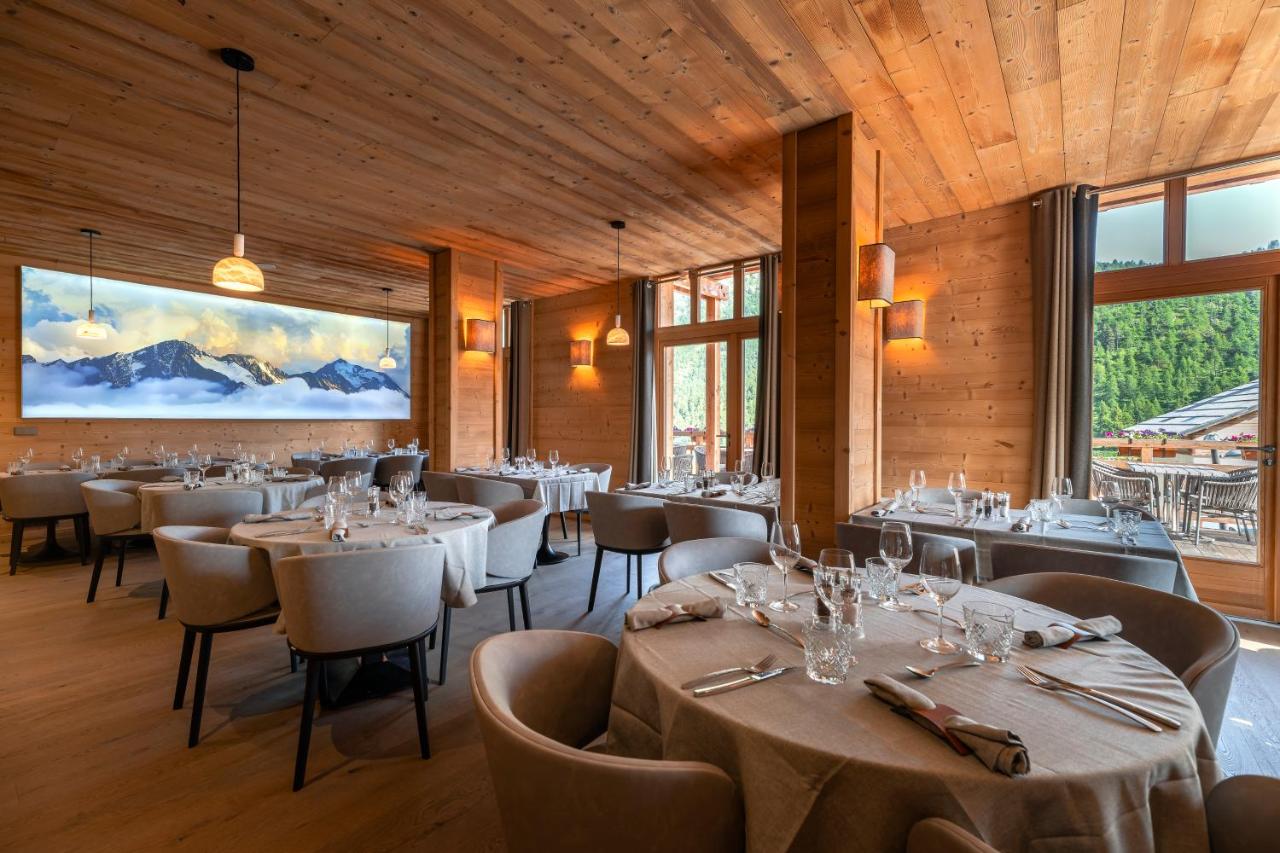 Le Chalet Blanc Hôtel & SpaOver view