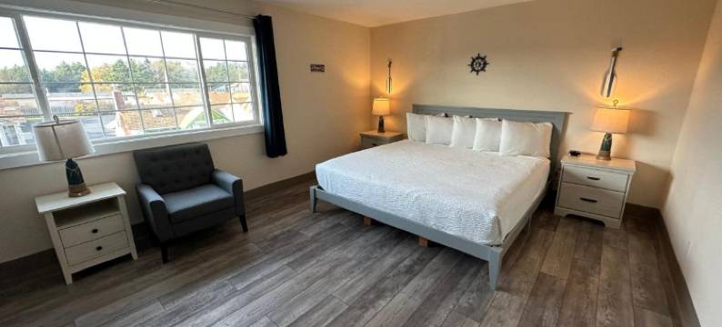 海滨套房酒店(Coastal Inn and Suites)图片