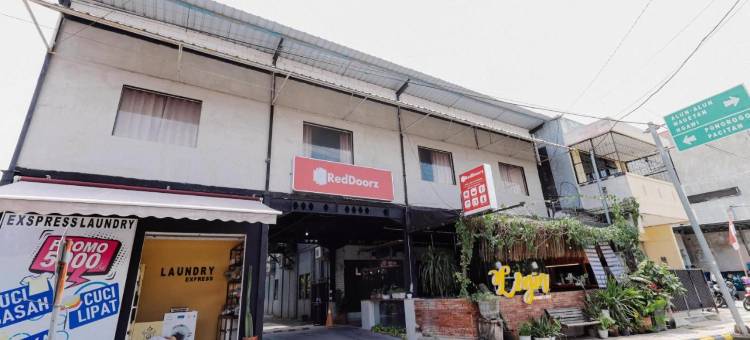 阿伦阿伦马迪恩附近的红多兹(RedDoorz Near Alun Alun Madiun)图片