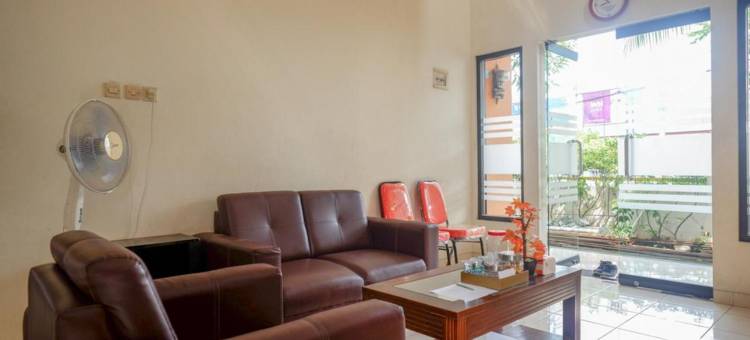 红多兹伊斯兰酒店-近三宝垄克拉皮亚克收费站出口(RedDoorz Syariah Near Exit Tol Krapyak Semarang)图片