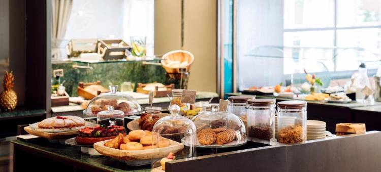 时髦&精简天鹅绒住宿(Chic & Basic Velvet)图片