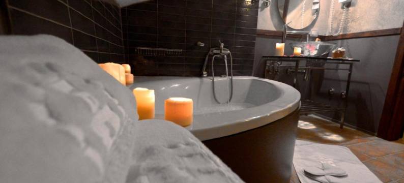 洛布玛索鲁奥贝格蒂弗索酒店(Robur Marsorum Albergo Diffuso)图片