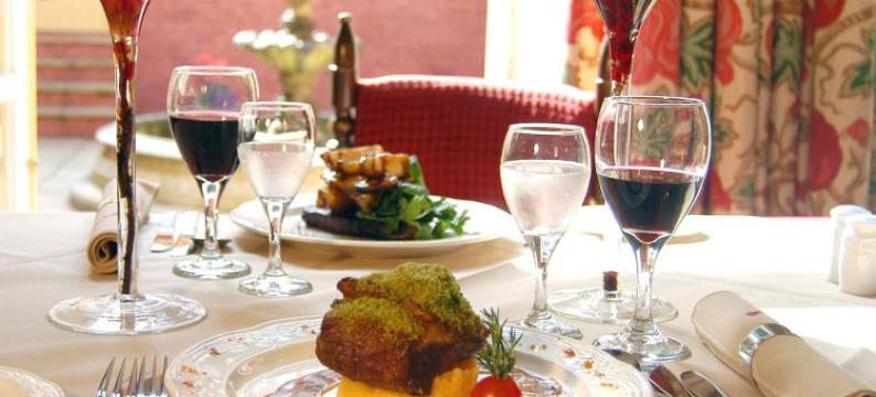 格伦伊阿丰之家酒店(Glen-Yr-Afon House Hotel)图片