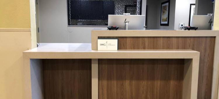 Candlewood Suites 韦恩堡 - NW by IHG(Candlewood Suites Fort Wayne - NW by IHG)图片