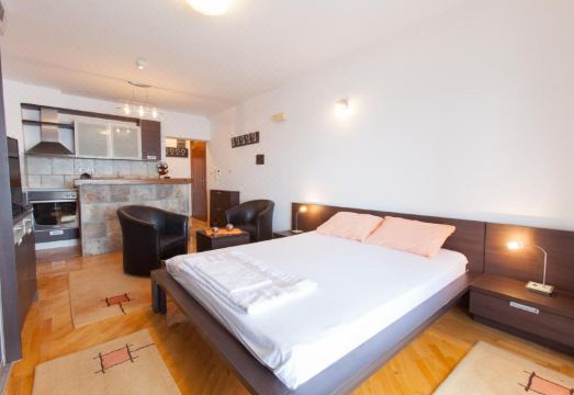 Apartments Lungo Mare Hotel Overview